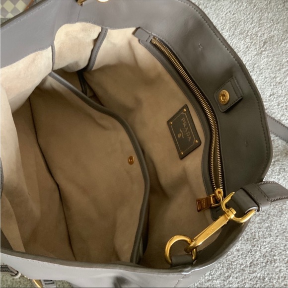 Prada Brand New Unisex Soft Calf Tote BAMBU BN1713 - Picture 7 of 13